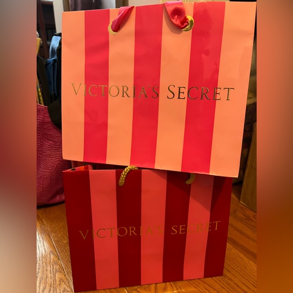 Victoria's secret favor bags in pink for any occasion - Picture 2 of 3